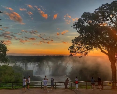 Por-do-Sol-nas-Cataratas Por-do-Sol-nas-Cataratas